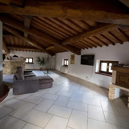Casolar Del Pellegrino Bed & Breakfast